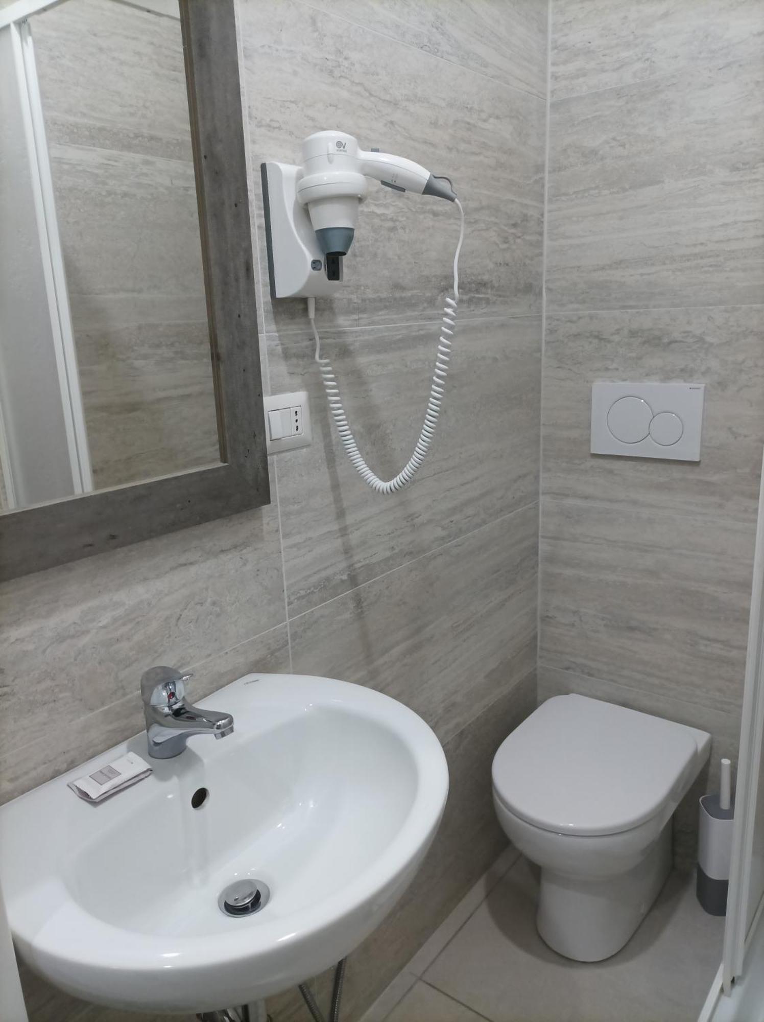 Angi Home Roma Dış mekan fotoğraf